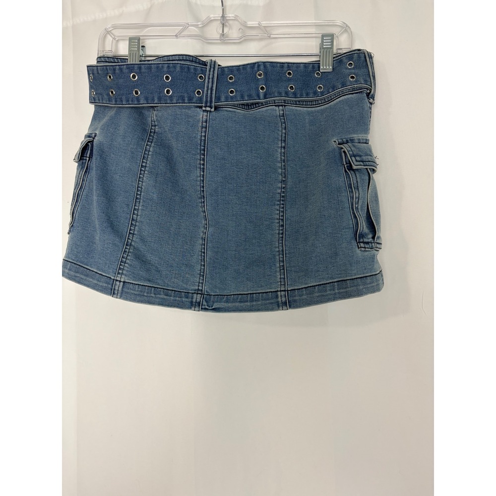 Urban Outfitters Y2K Denim Cargo Mini Skirt Medium Grommet Belt Grunge Festival - Picture 3 of 6